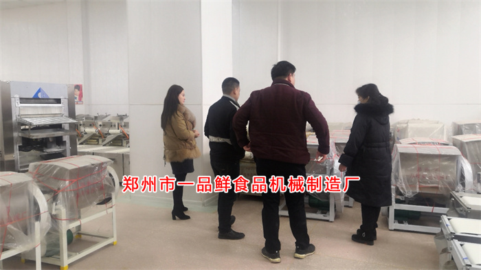 洛陽客戶訂購面館燴面機(圖1) 洛陽客戶訂購面館燴面機(圖1)