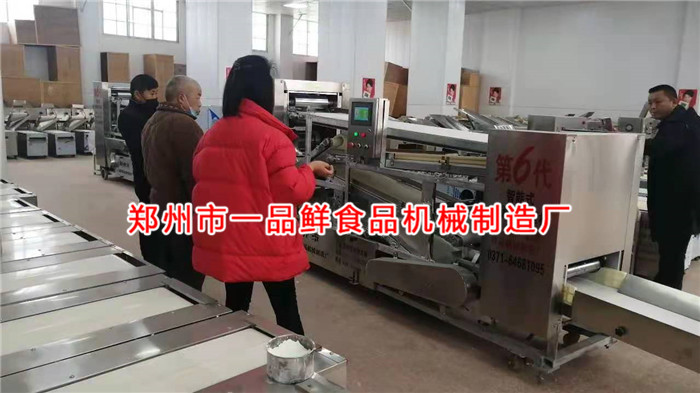 廣州的老客戶考察大型揉壓機(圖4) 廣州的老客戶考察大型揉壓機(圖4)