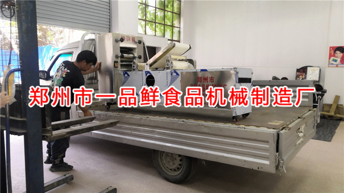  三門峽客戶訂購的全套面館自用燴面機發貨了(圖2)