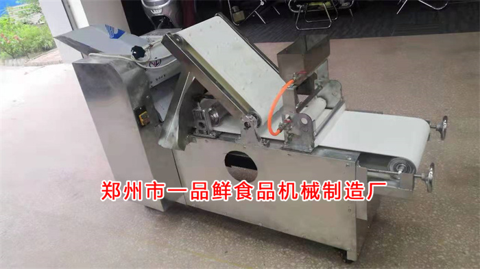 駐馬店開燴面館的客戶定制飯店?duì)Z面機(jī)(圖1) 微信圖片_20220823101424.jpg