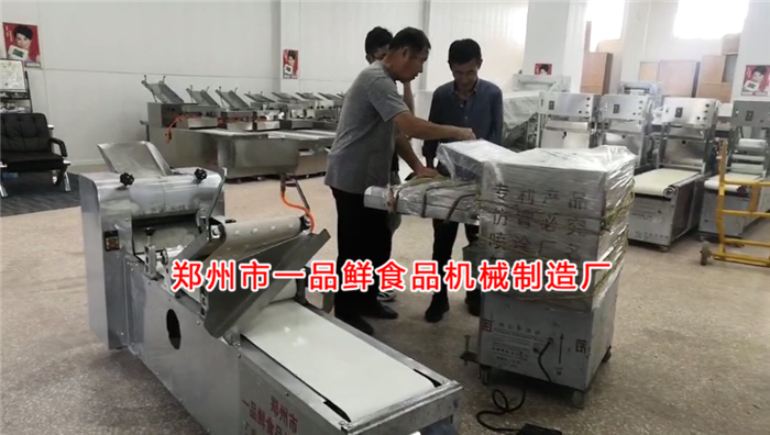 師傅講解設備操作 師傅講解設備操作