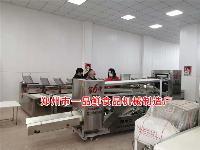 客戶考察第6代智能式自循環揉壓機 客戶考察第6代智能式自循環揉壓機