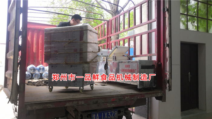 設(shè)備裝車(chē)完畢即將發(fā)往目的地 設(shè)備裝車(chē)完畢即將發(fā)往目的地