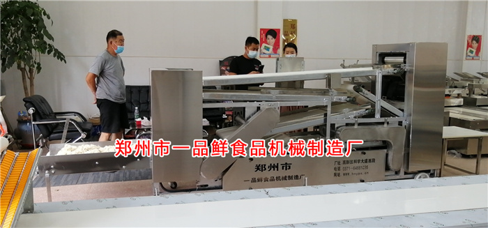 客戶學習自循環揉壓機操作 客戶學習自循環揉壓機操作